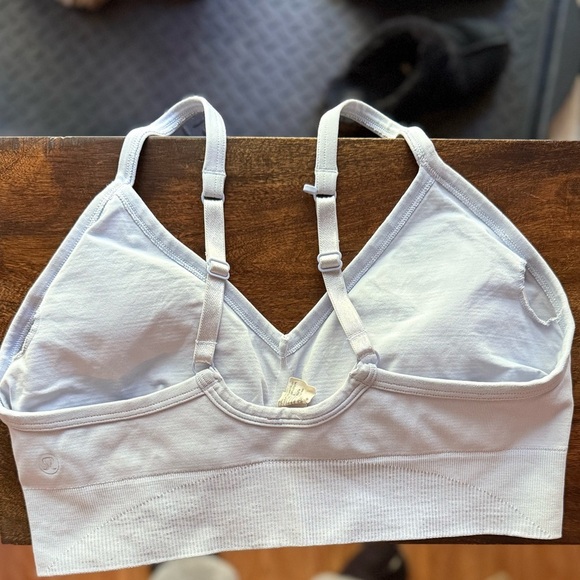 Lululemon Ebb to Street Bra Light Support C/D Cup Pastel Blue Size 10 - Picture 3 of 7